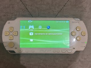 PSP 1000 Bianca CON SCATOLA E IPS MOD