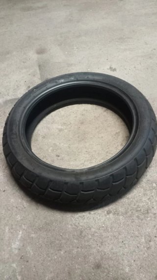 Pneu 110/80-14