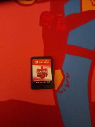 Cartuccia del videogioco Pokémon Scudo per Nintendo Switch