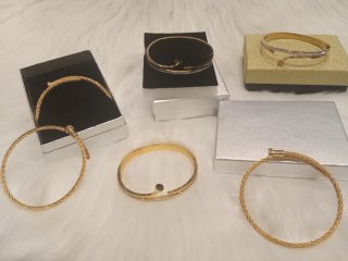 Pulseras Doradas Elegantes