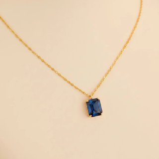 Collar de Oro con Piedra Azul