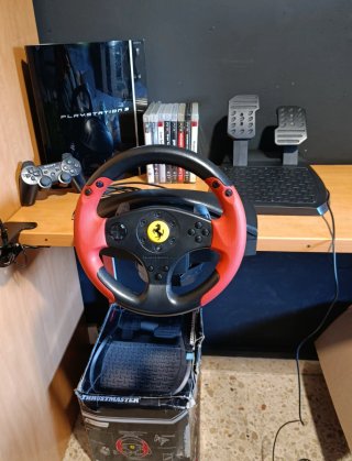 Consola PS3 fat 300 Gb + Volante Ferrari + Juegos
