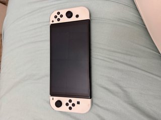 Nintendo Switch OLED Bianca + Accessori