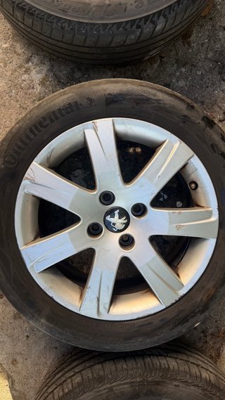 Llantas Peugeot con neumáticos Continental