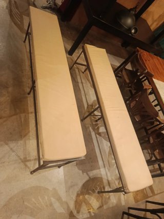 Set de 2 Bancos de Hierro