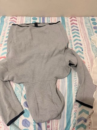 Sudadera Nike Tech Fleece Gris