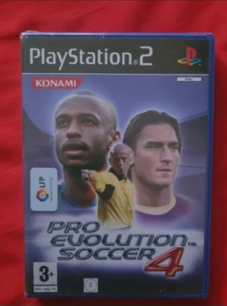 Pro Evolution Soccer 4 (PS2)
