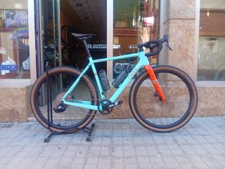 FINNA TAROKO GRAVEL CARBON