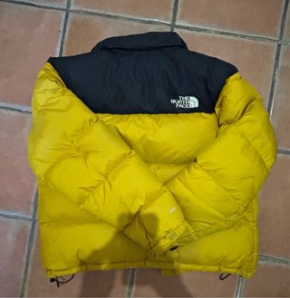 Chaqueta The North Face Amarilla y Negra