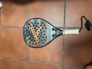 Pala de pádel Kombat