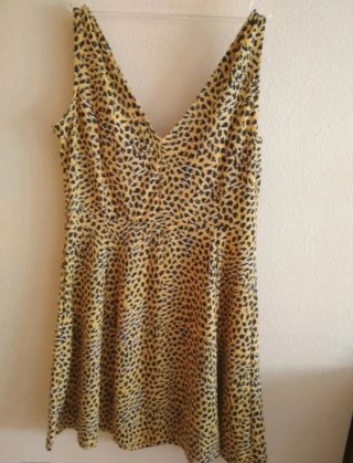 Vestido H&M estampado animal print talla L