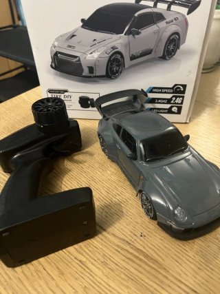 Coche radiocontrol 2.4Ghz