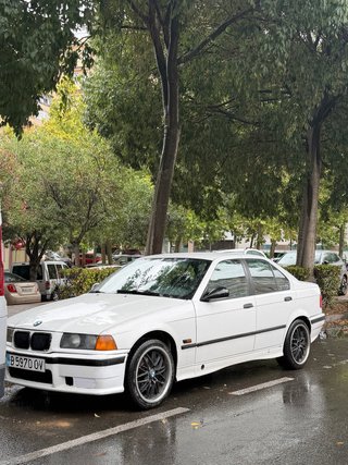 BMW Serie 318is