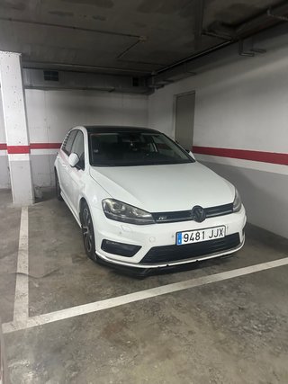 Volkswagen Golf 2.0 tdi R-Line