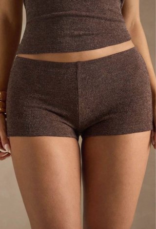 Pantalones cortos marrones comodos