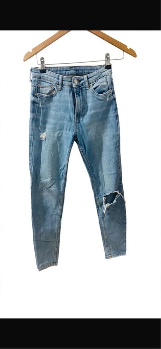 Vaqueros bershka azul claro rotos mom jeans