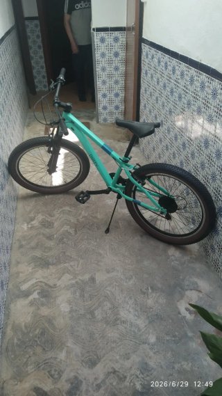 Bicicleta 24 per 8-12 anni