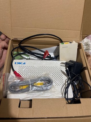 Router DIGI D-Link + Huawei con cavi