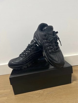Nike Air Max 95 Negras Talla 41