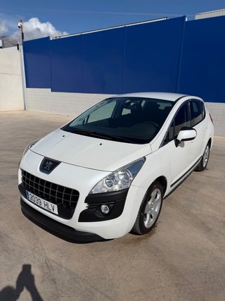 PEUGEOT 3008 ACTIVE - IMPECABLE