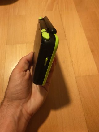Nintendo 2DS XL Nero e Verde