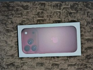 iPhone 18 Pro burdeos
