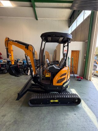 OFERTA.Miniexcavadora 2500 kg