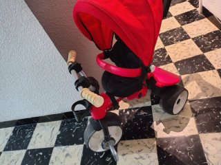 Triciclo infantil rojo
