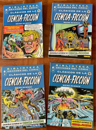 4 volúmenes de Clásicos de la ciencia-ficción.