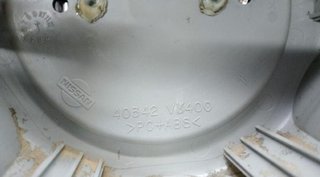 Nissan 382453 40342vk400 tapacubos pickup (d22)