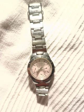 Reloj Original Casio 1343 Mujer Correa Plateada