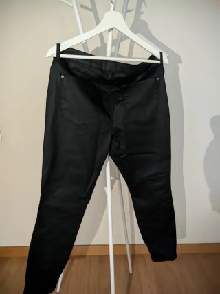 Pantalón Negro Efecto Cuero Skinny Talla L