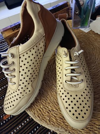 Zapatillas Beige Caladas Talla 39