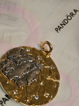 Medallón Pandora talismán geminis