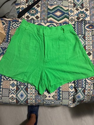Pantalón corto verde