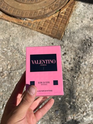 Valentino Donna Born in Roma Intense Eau de Parfum