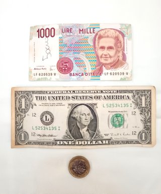 Lotto 3 banconote e monete