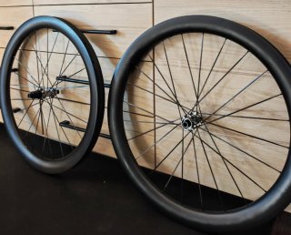 Ruedas carbono gravel 32mm internos