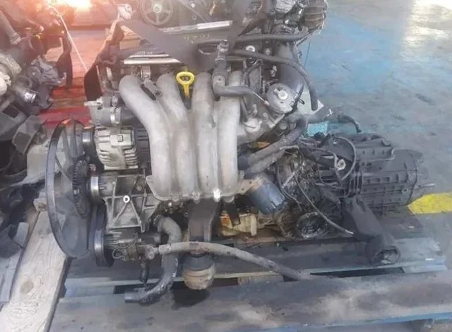 Motor completo Audi A4 Berlina 1.8 ADR
