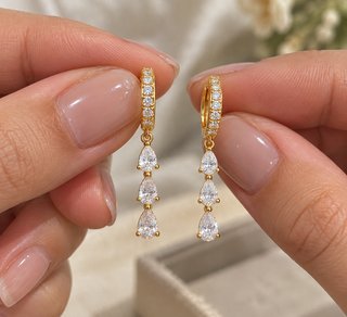 Pendientes colgantes de circonitas dorados