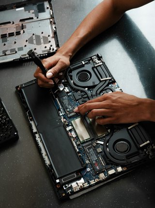 Reparación y mantenimiento de ordenadores