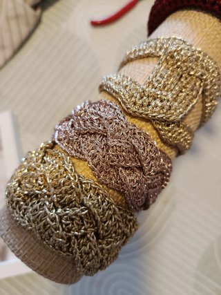 Brazalete de Crochet en Hilo Metalizado