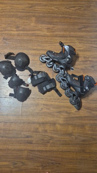 Patinetes en línea y protecciones