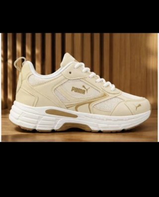 Zapatillas Puma Beige y Doradas