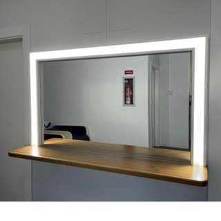 Tocador con Espejo e Iluminación LED