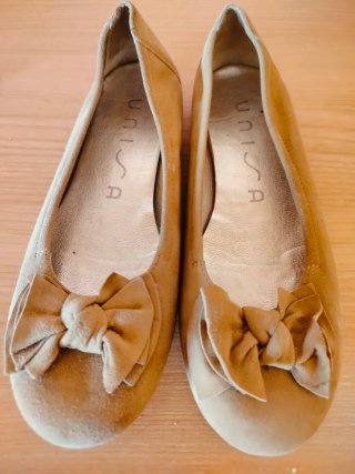 Zapatos planos Unisa beige talla 36