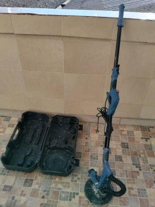 Lijadora de Pared Cuello de Jirafa