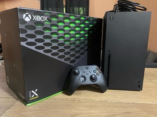 Xbox Series X 1TB + Mando Original