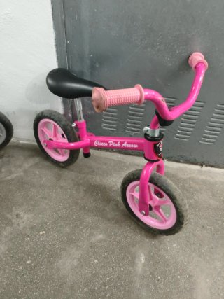 Bicicleta de equilibrio rosa Chicco