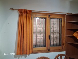 Cuatro ventanas de madera con cristal 633322294